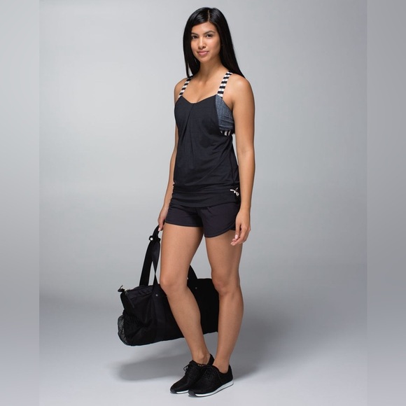 Lululemon Rest Less Tank
Black/Burlap Texture Black Dune /Apex Stripe Black Dune - Picture 3 of 13